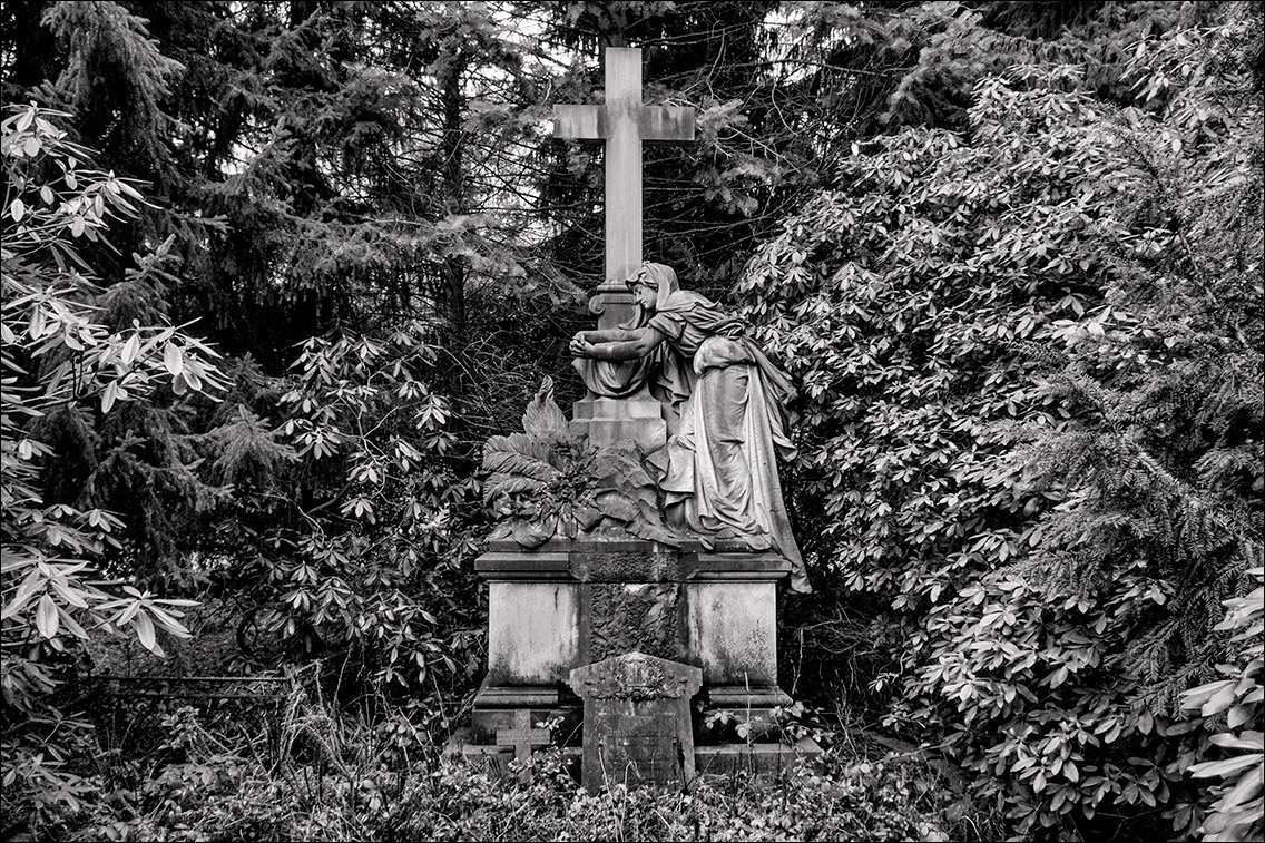 Grabmal Breuer (1899) · Friedhof Ohlsdorf · Bildhauer: Xaver Arnold · Foto: Michael Wassenberg
