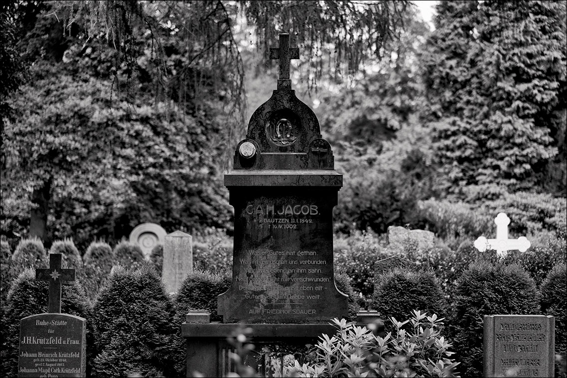 Grabmal Jacob (1903) · Friedhof Ohlsdorf · Bildhauer: Xaver Arnold · Foto: Michael Wassenberg
