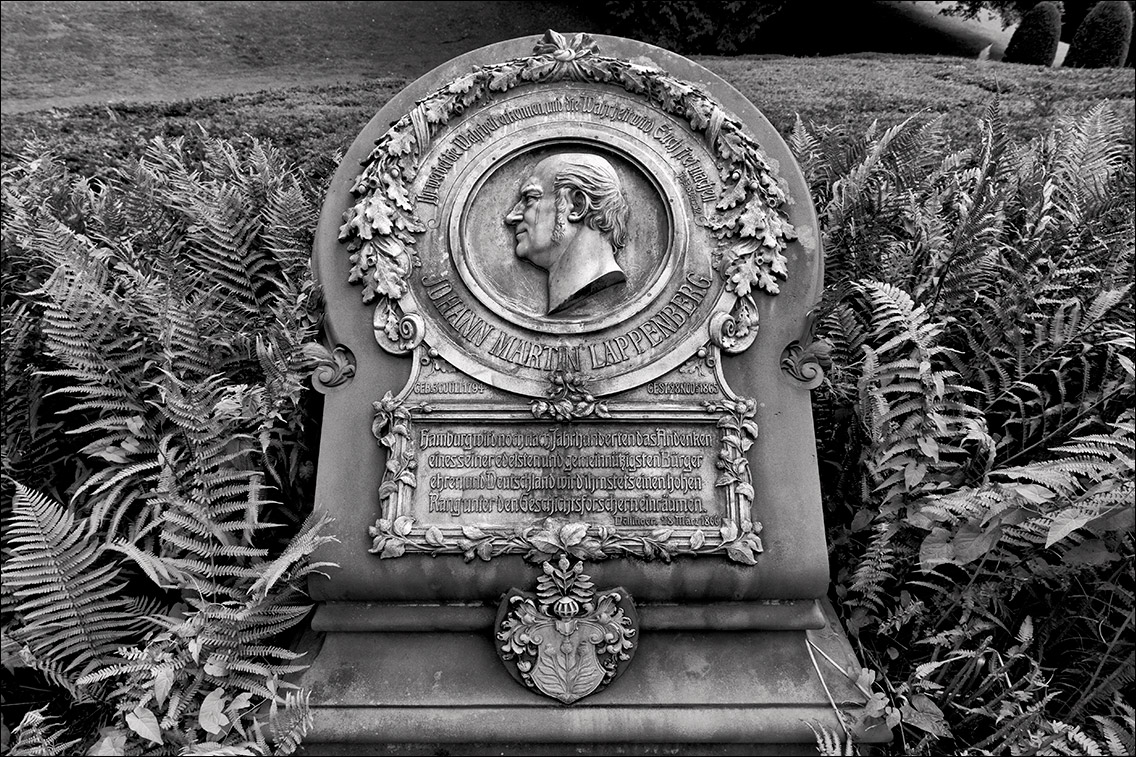 Grabmal Johann Martin Lappenberg (1906) · Friedhof Ohlsdorf · Bildhauer: Xaver Arnold · Foto: Michael Wassenberg