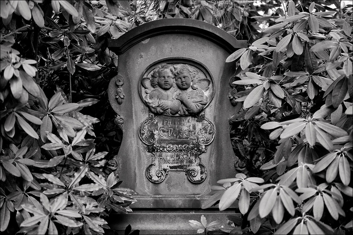 Grabmal Volbehr (1906) · Friedhof Ohlsdorf · Bildhauer: Xaver Arnold · Foto: Michael Wassenberg
