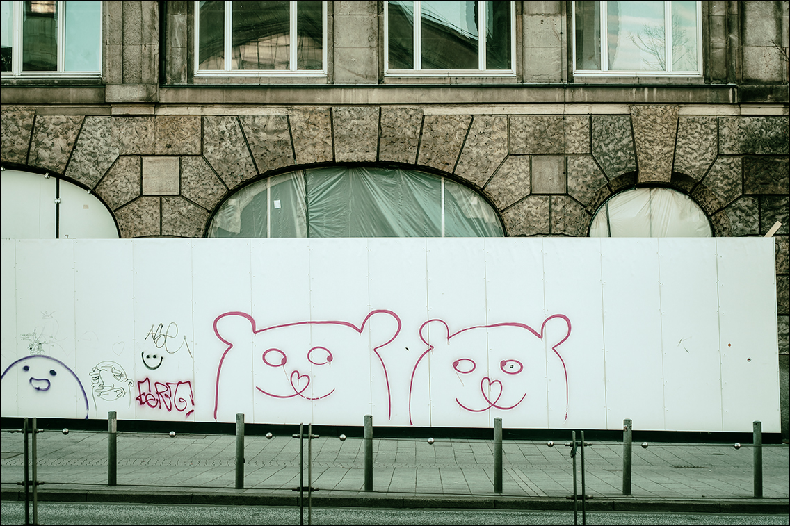 Graffiti / Streetart · Hamburg-Altstadt, Glockengießerwall · www.butschinsky.de