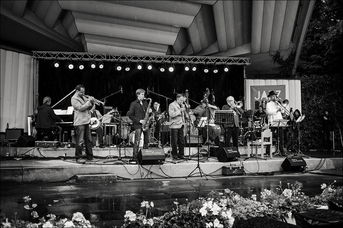 Eisenrot & Münsters Old Merry Tale Jazzband · Jazz Open Hamburg 2012 · Planten un Blomen · Foto: Michael Wassenberg · www.butschinsky.de