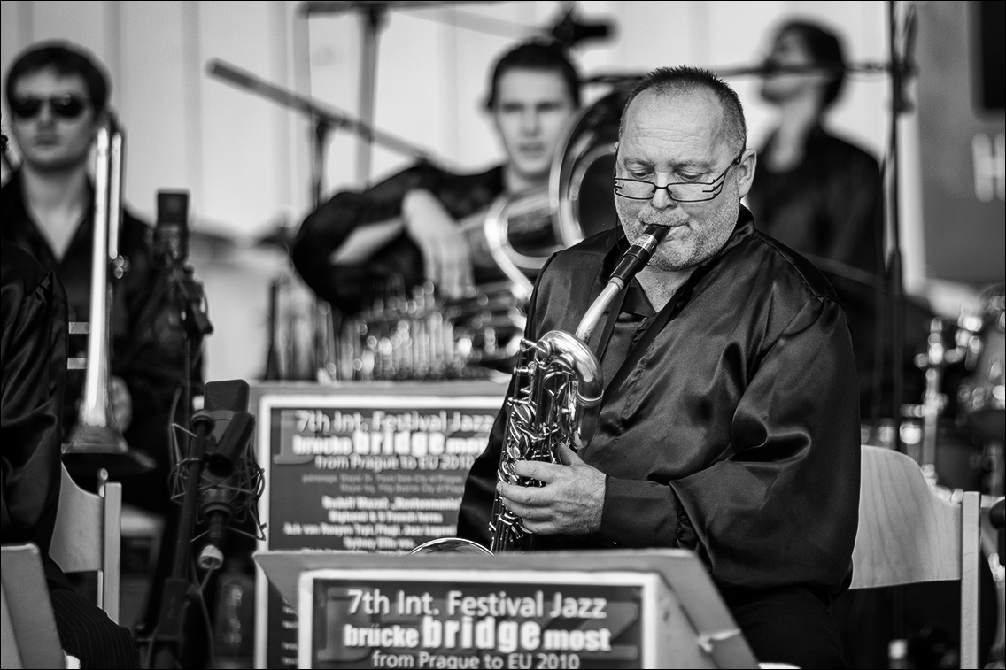 Kentonmania · Big Band aus Prag · Jazz Open Hamburg 2010 · Planten un Blomen · Foto: Michael Wassenberg · www.butschinsky.de