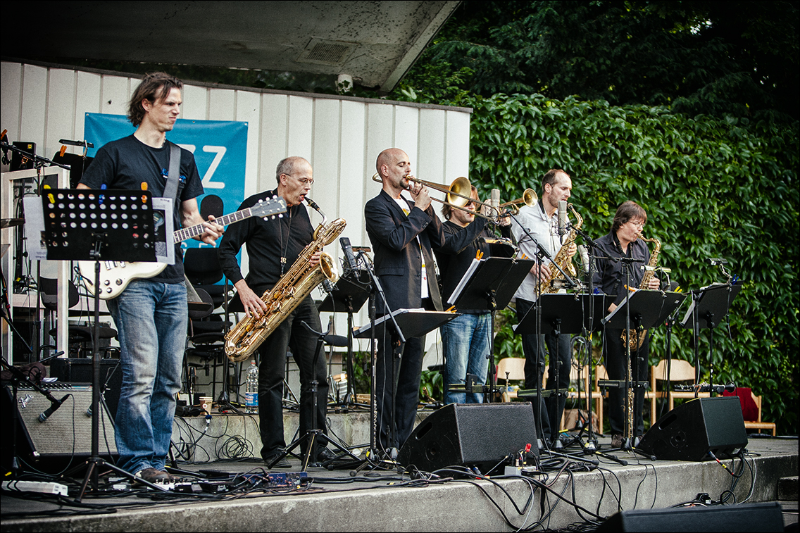 Nils Gessinger Band · Jazz Open Hamburg 2009 · Planten un Blomen · Foto: Michael Wassenberg · www.butschinsky.de