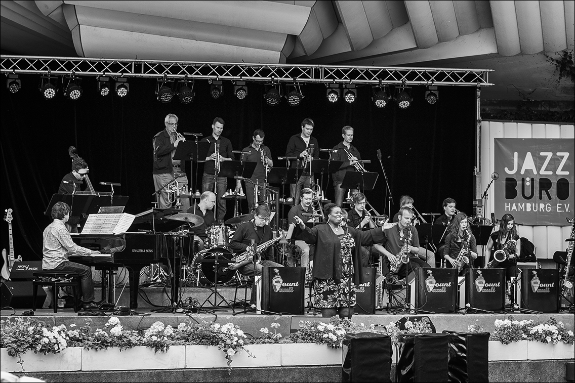 Count Pauli Big Band · Jazz Open Hamburg 2012 · Planten un Blomen · Foto: Michael Wassenberg · www.butschinsky.de