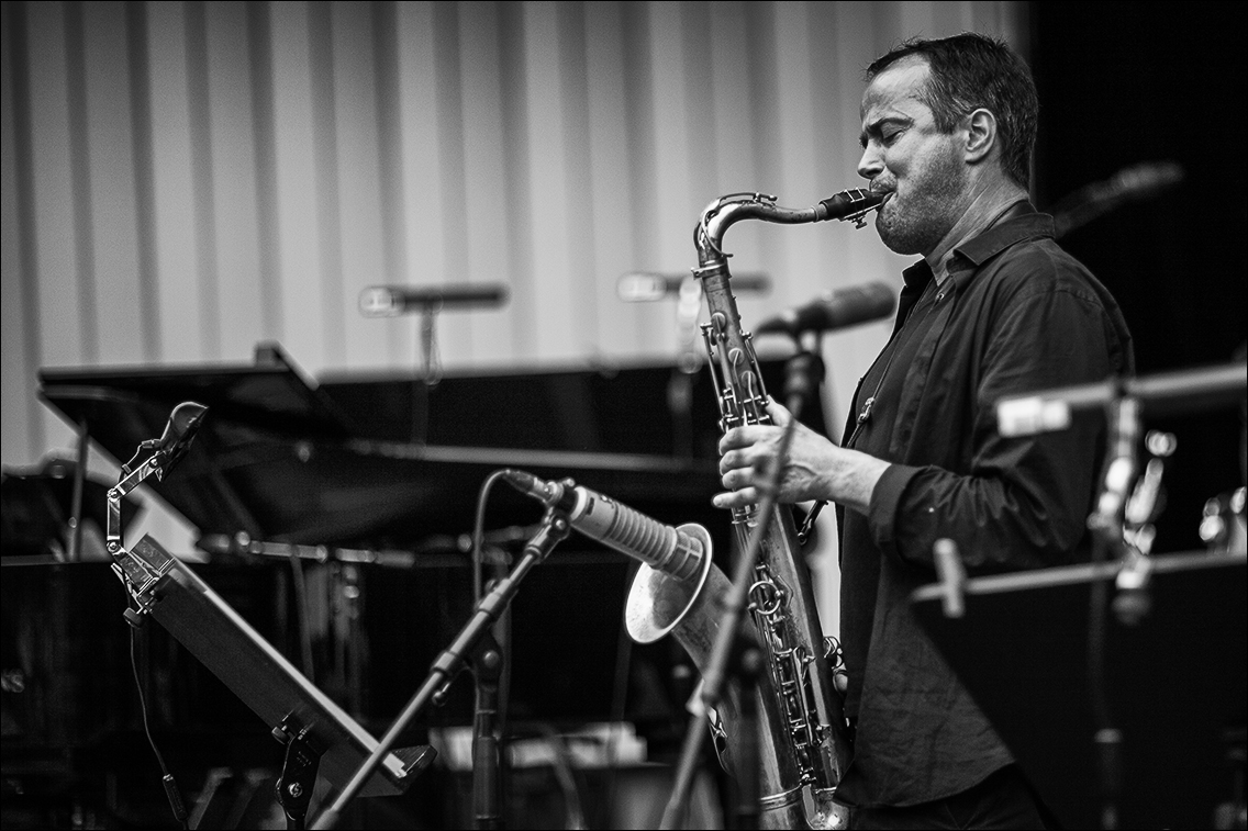 Gabriel Coburger (sax) · Aquarian Jazz Ensemble · Jazz Open Hamburg 2012 · Planten un Blomen · Foto: Michael Wassenberg · www.butschinsky.de