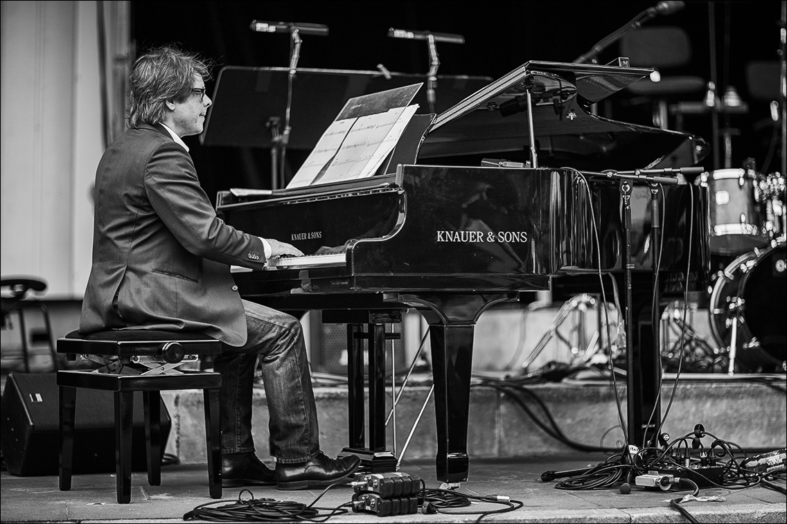 Buggy Braune (p) · Aquarian Jazz Ensemble · Jazz Open Hamburg 2012 · Planten un Blomen · Foto: Michael Wassenberg · www.butschinsky.de