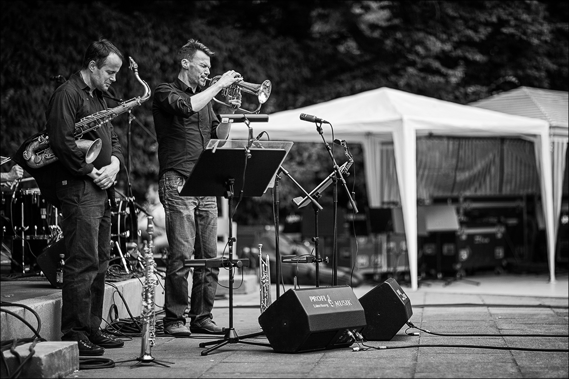 Gabriel Coburger (sax), Claas Ueberschär (tr) · Aquarian Jazz Ensemble · Jazz Open Hamburg 2012 · Planten un Blomen · Foto: Michael Wassenberg · www.butschinsky.de