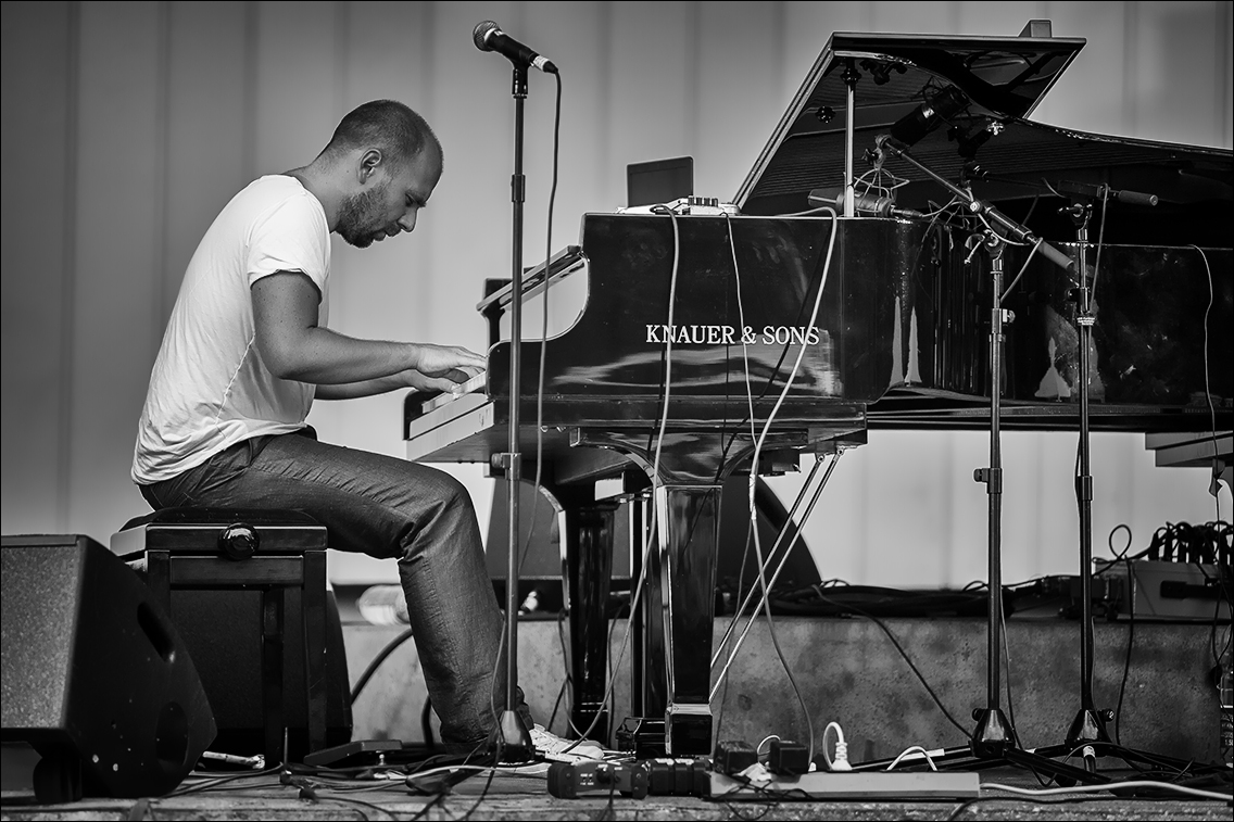 Sebastian Studnitzky · Studnitzky Trio · Jazz Open Hamburg 2009 · Planten un Blomen · Foto: Michael Wassenberg · www.butschinsky.de