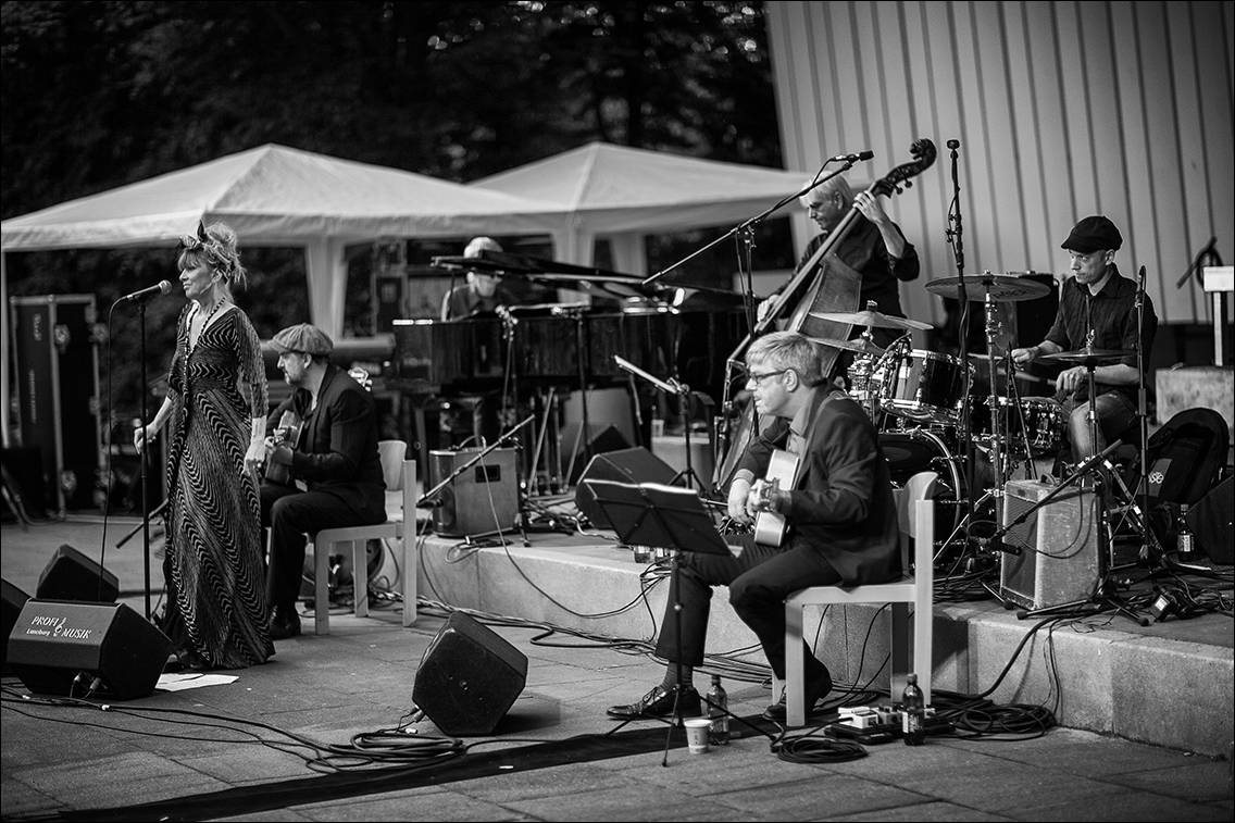 Caro Josée · Jazz Open Hamburg 2012 · Planten un Blomen · Foto: Michael Wassenberg · www.butschinsky.de