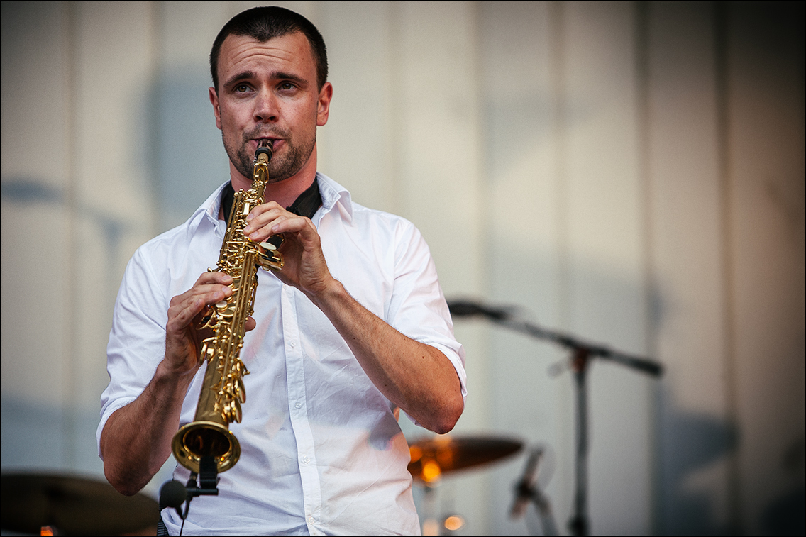 Felix F. Falk (Saxophon und Percussion) · Mo’ Blow · Jazz Open Hamburg 2009 · Planten un Blomen · Foto: Michael Wassenberg · www.butschinsky.de