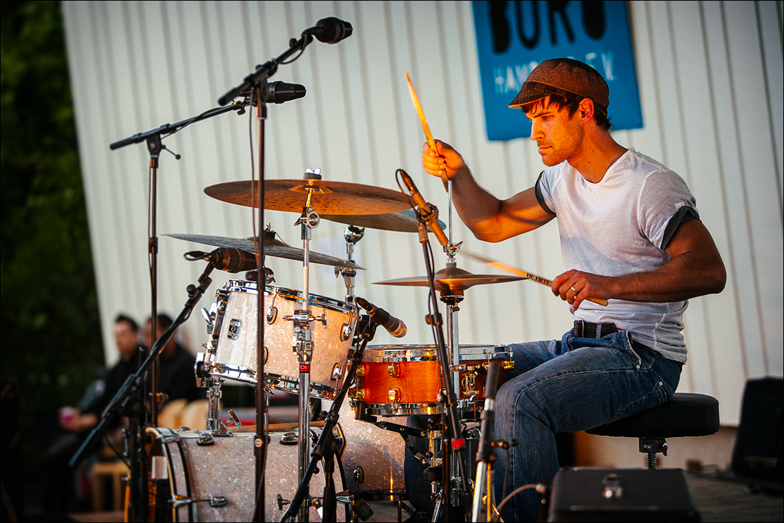 André Seidel (Drums) · Mo’ Blow · Jazz Open Hamburg 2009 · Planten un Blomen · Foto: Michael Wassenberg · www.butschinsky.de