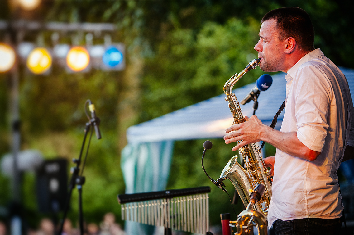 Felix F. Falk (Saxophon und Percussion) · Mo’ Blow · Jazz Open Hamburg 2009 · Planten un Blomen · Foto: Michael Wassenberg · www.butschinsky.de