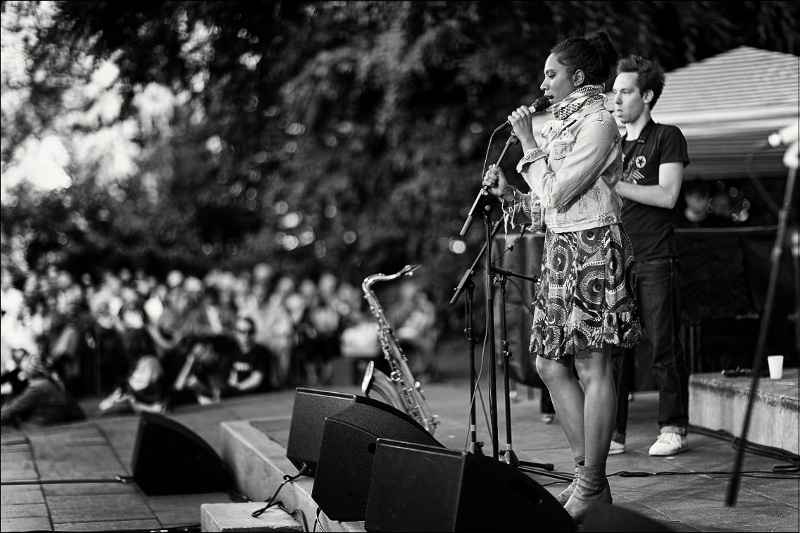 The Burhorn feat. Y’Akoto · Jazz Open Hamburg 2010 · Planten un Blomen · Foto: Michael Wassenberg · www.butschinsky.de