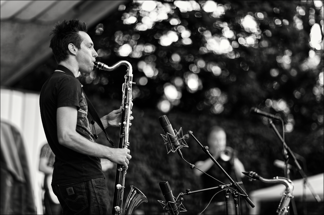 The Burhorn feat. Y’Akoto · Jazz Open Hamburg 2010 · Planten un Blomen · Foto: Michael Wassenberg · www.butschinsky.de