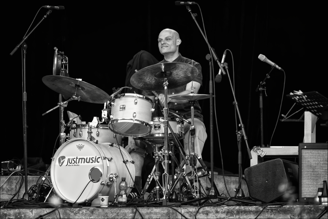 Eric Schaefer & Schredsz · Jazz Open Hamburg 2013 · Planten un Blomen · Foto: Michael Wassenberg · www.butschinsky.de