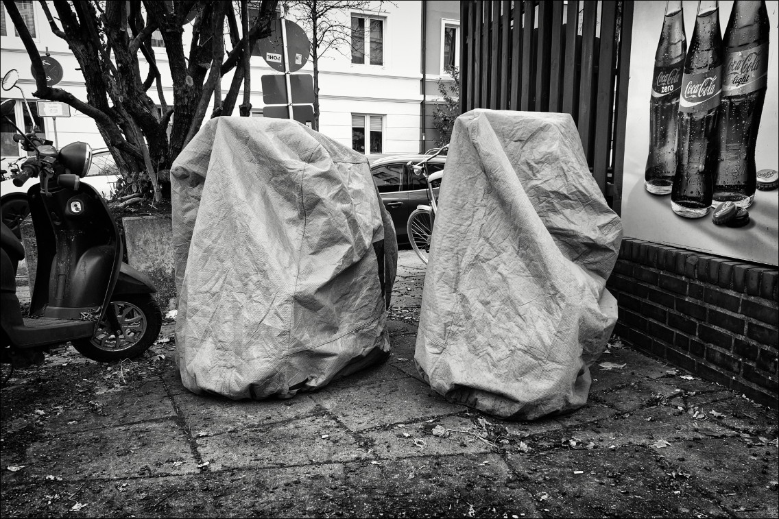 Unter der Haube · Zweiräder · www.butschinsky.de · Michael Wassenberg Unter der Haube · Zweiräder · www.butschinsky.de · Michael Wassenberg