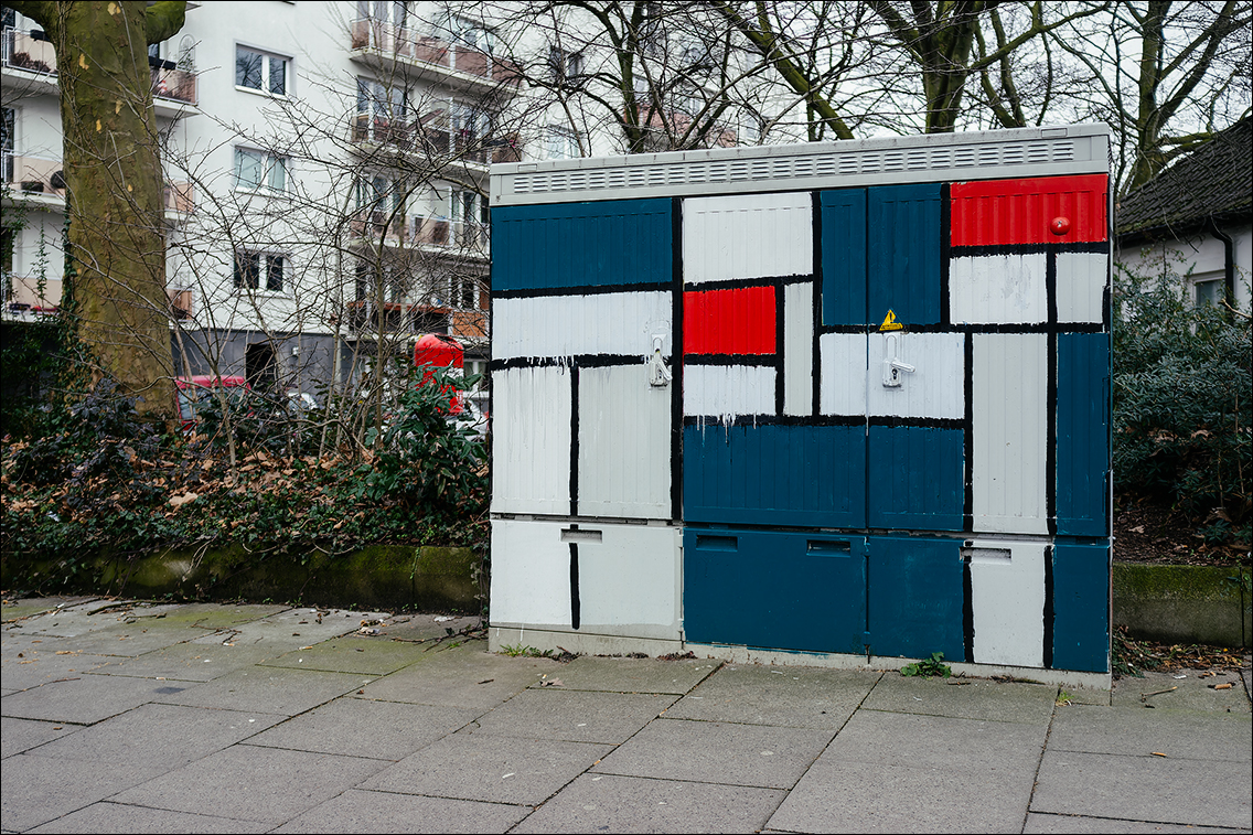 Papenhuder Straße, Ecke Mundsburger Damm in Hamburg-Hohenfelde · Graffiti und Streetart · www.butschinsky.de · Michael Wassenberg Papenhuder Straße, Ecke Mundsburger Damm in Hamburg-Hohenfelde · Graffiti und Streetart · www.butschinsky.de · Michael Wassenberg