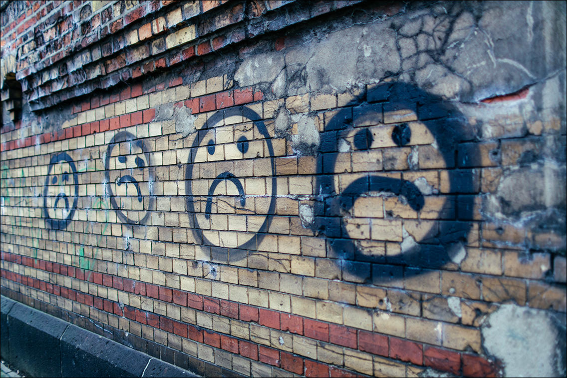 Klosterwall in der Hamburger Altstadt · Graffiti und Streetart · www.butschinsky.de · Michael Wassenberg Klosterwall in der Hamburger Altstadt · Graffiti und Streetart · www.butschinsky.de · Michael Wassenberg