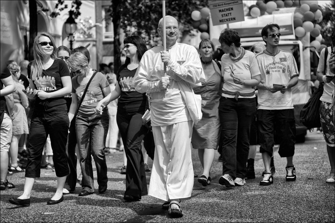 Christopher Street Day – Die Parade 2009 in Hamburg